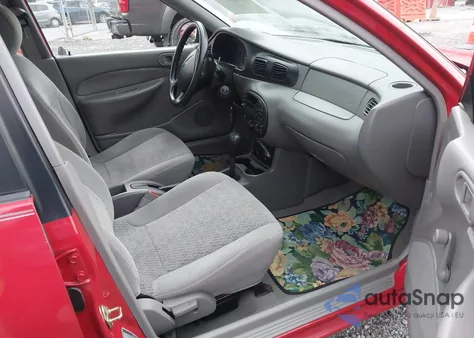 1997 Ford Escort Lx/Sport z USA, uszkodzony, nr VIN 1FALP13P6VW375778